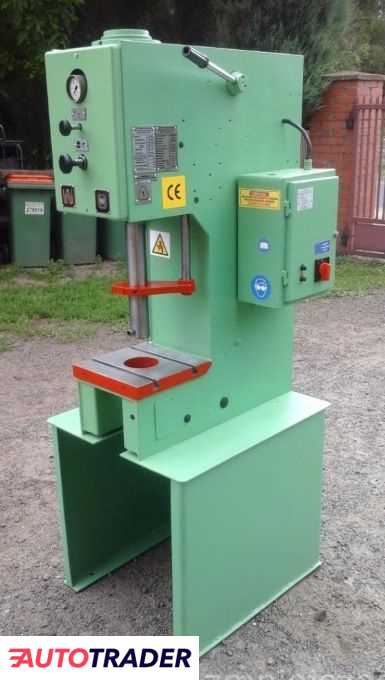 Prasa hydrauliczna wysięgowa PYE -3.15 Tony