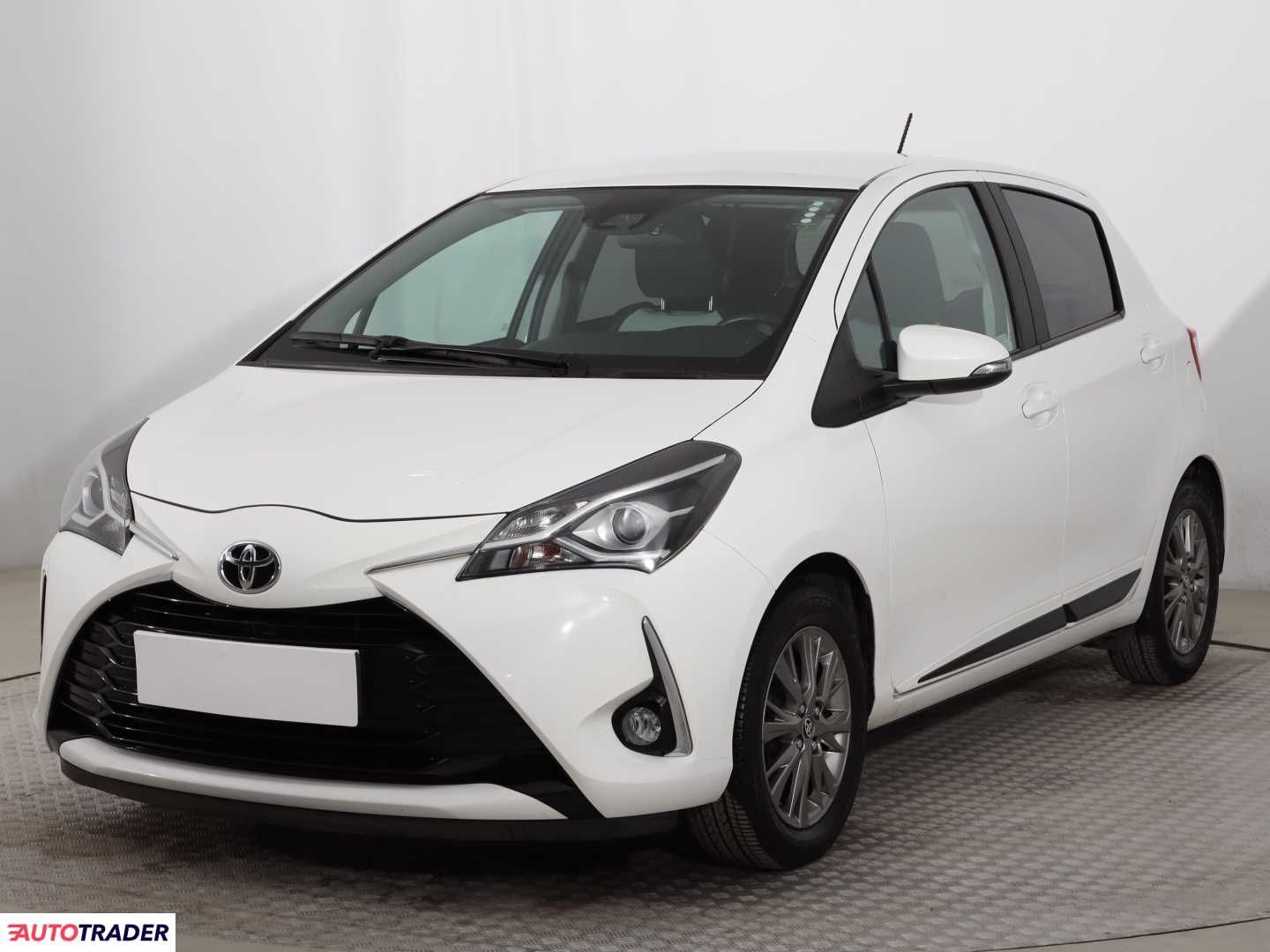 Toyota Yaris 2017 1.5 109 KM Toyota Yaris 2017 1.5 109 KM