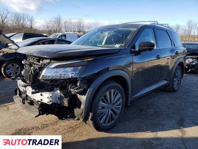 Nissan Pathfinder 3.0 benzyna 2024r. (MARLBORO)