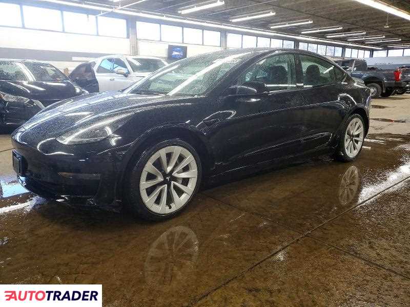 Tesla Model 3 2022