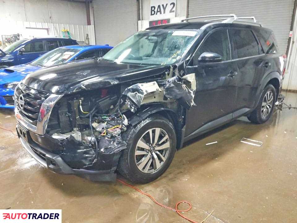 Nissan Pathfinder 2023 3