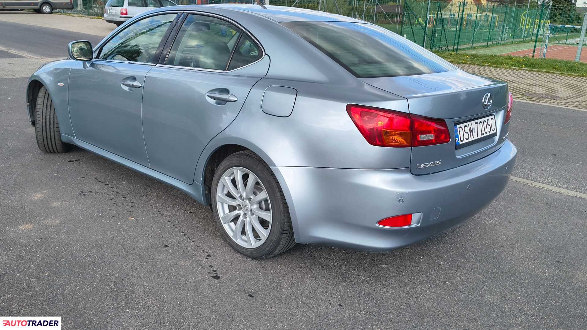 Lexus IS 2006 2.2 177 KM