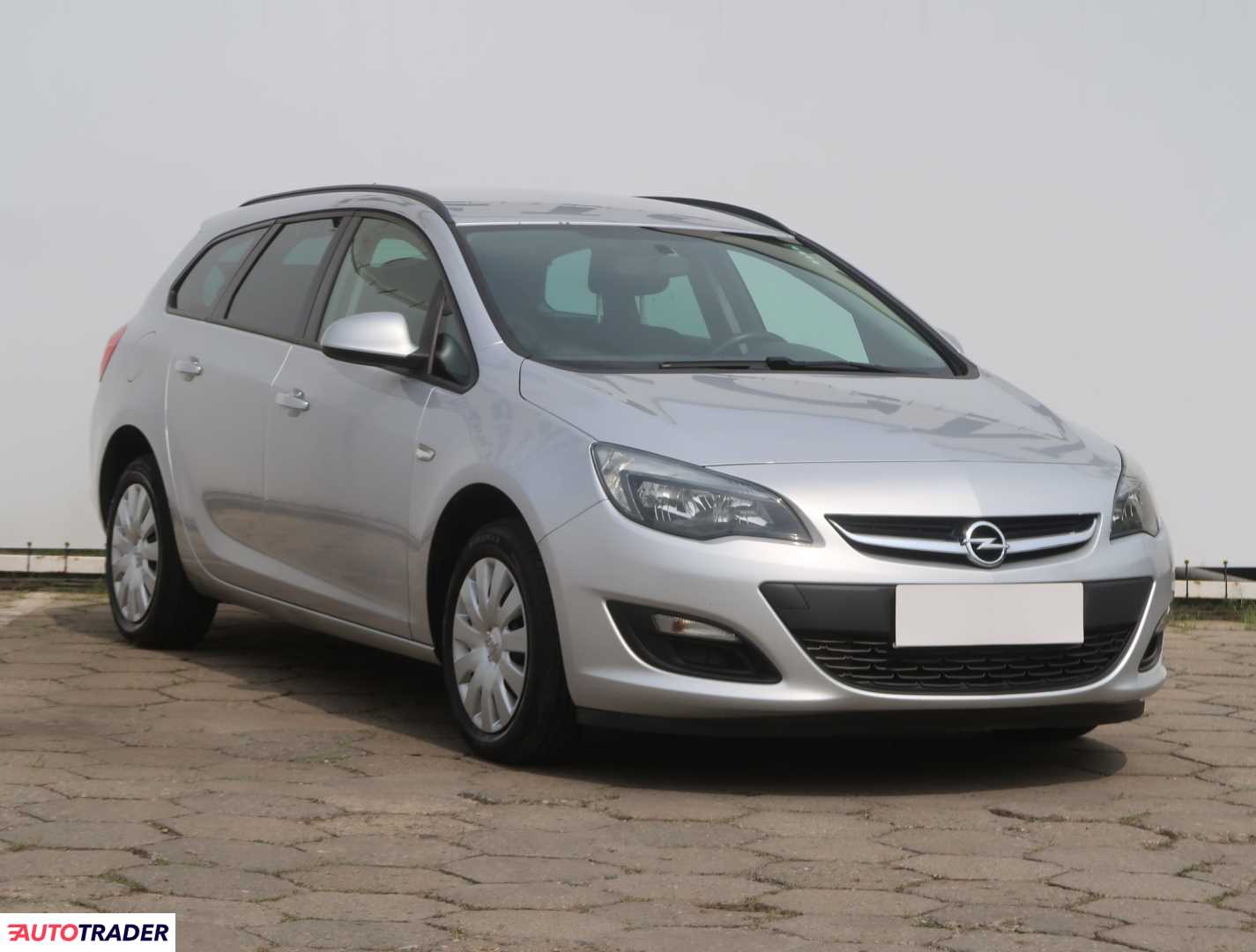 Opel Astra 2015 1.6 108 KM