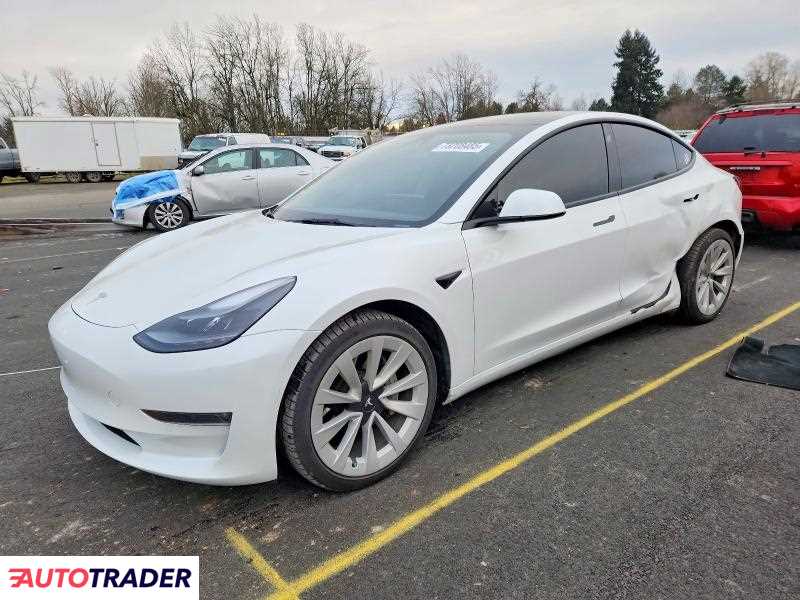 Tesla Model 3 2022
