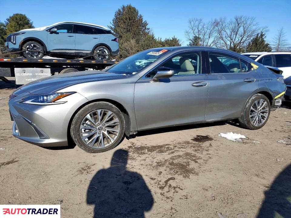 Lexus ES 2020 3