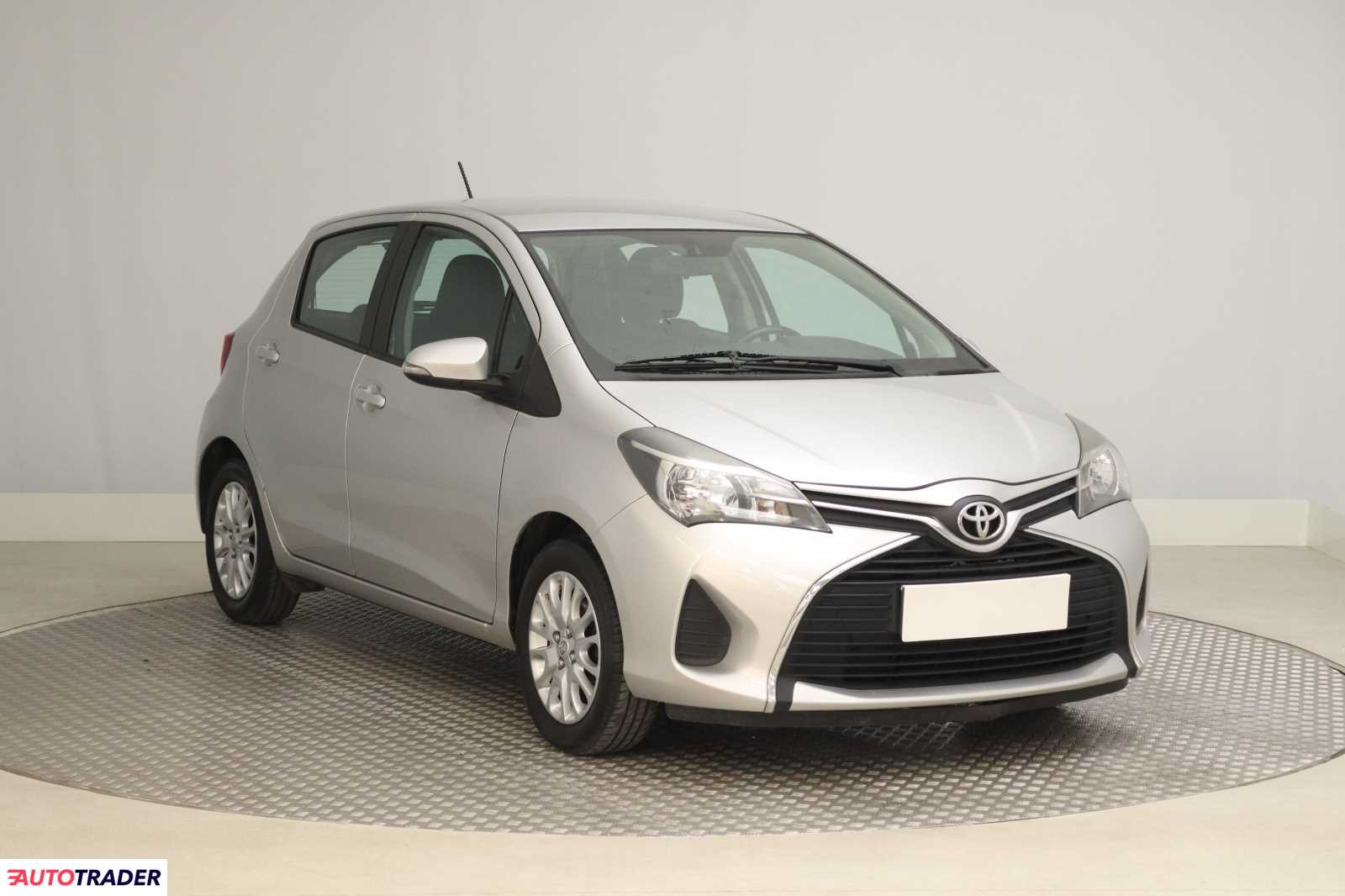 Toyota Yaris 2016 1.3 97 KM