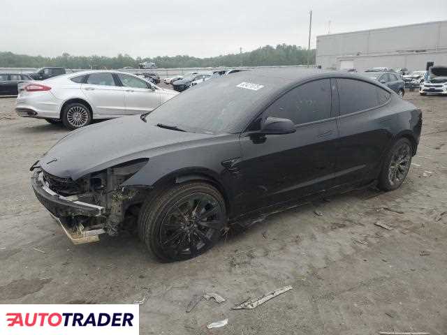 Tesla Model 3 2022