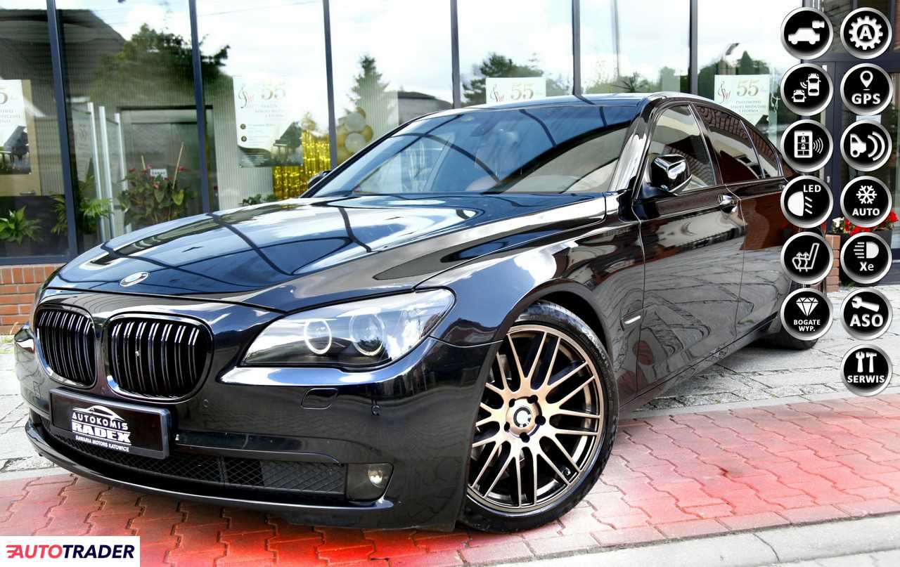 BMW 740 2010 3.0 306 KM