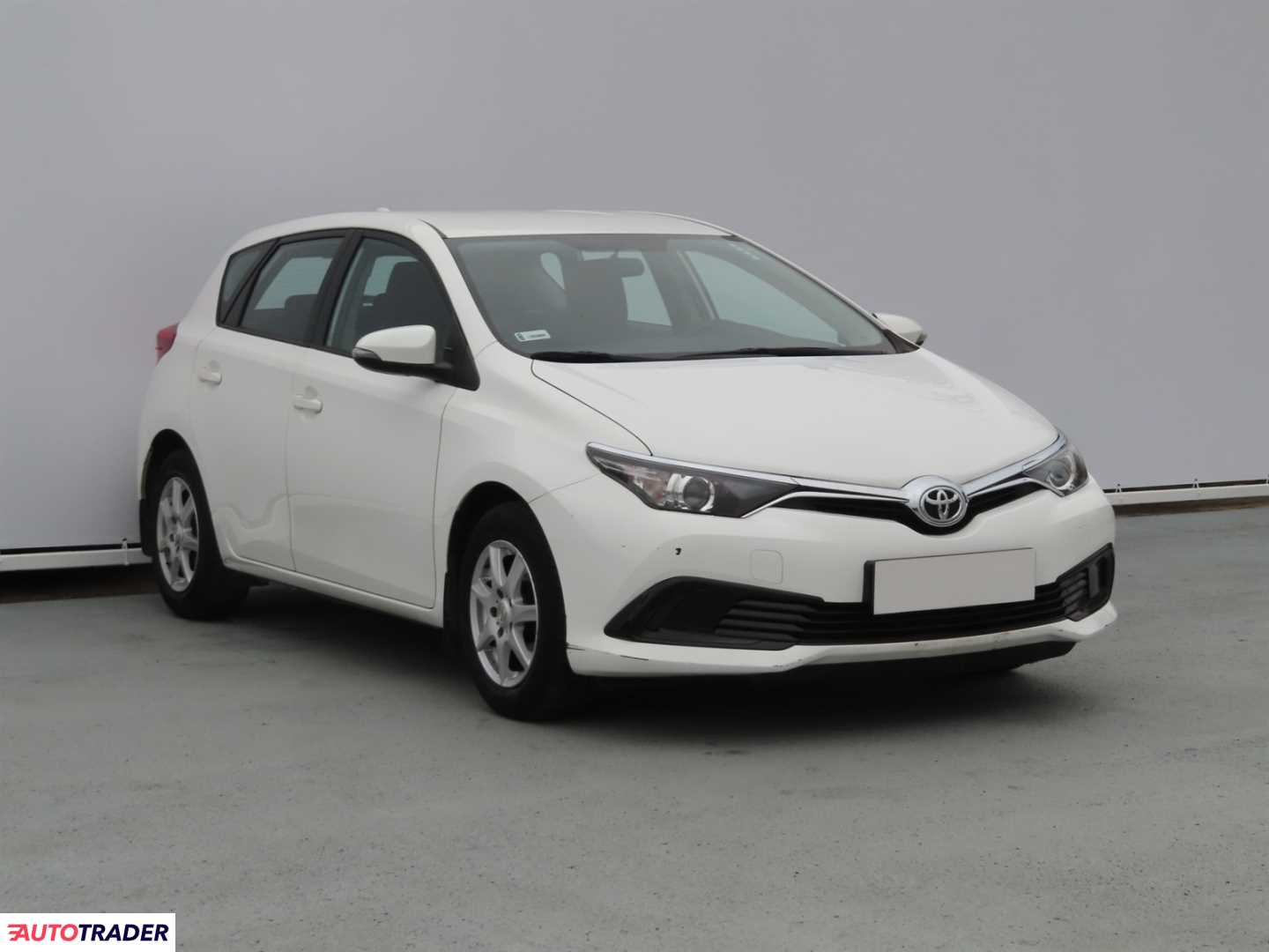 Toyota Auris 2016 1.3 97 KM Toyota Auris 2016 1.3 97 KM