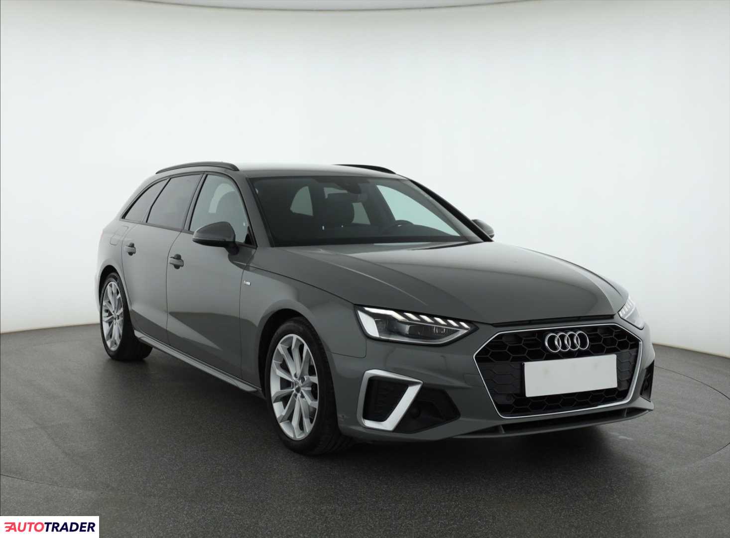 Audi A4 2019 2.0 160 KM