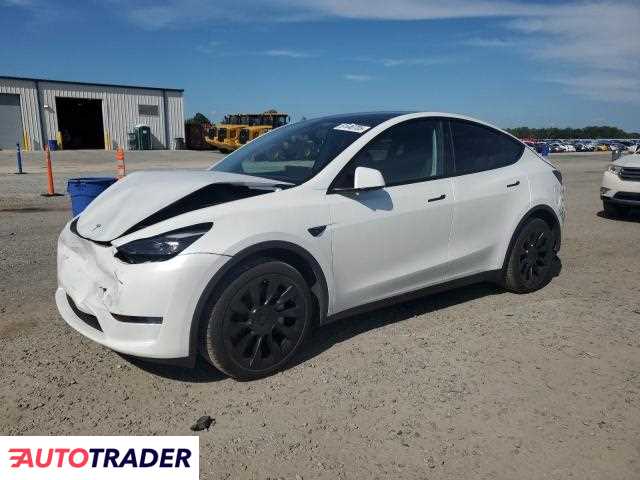 Tesla Model Y 2024 Tesla Model Y 2024