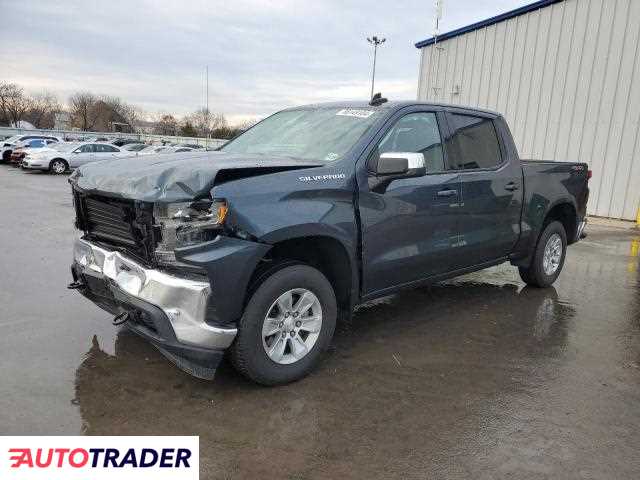 Chevrolet Silverado 5.0 benzyna 2020r. (GLASSBORO)