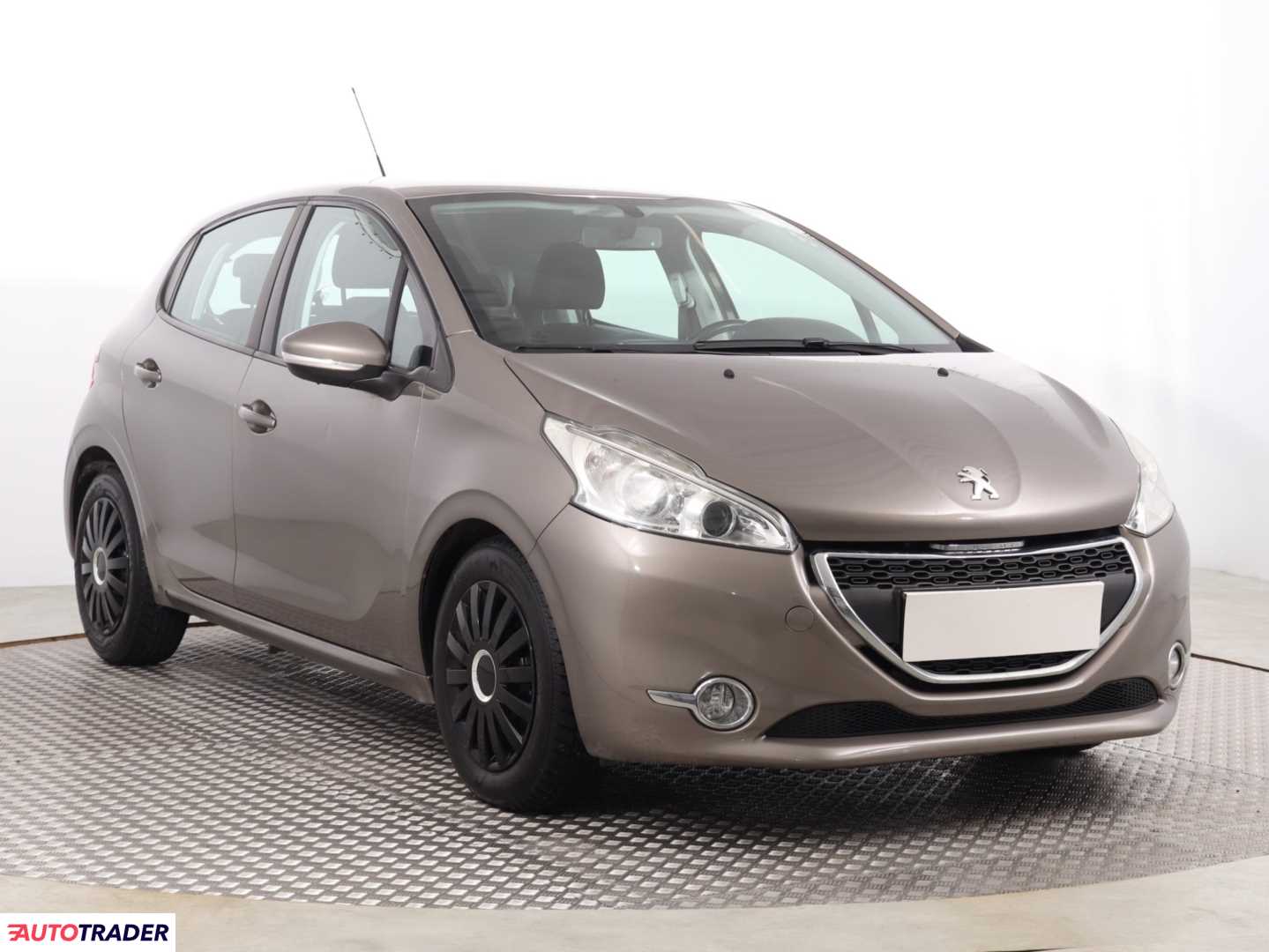 Peugeot 208 1.4 93 KM 2012r. (Piaseczno)