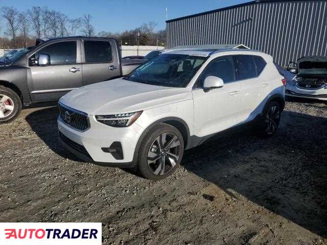 Volvo XC40 2023 2