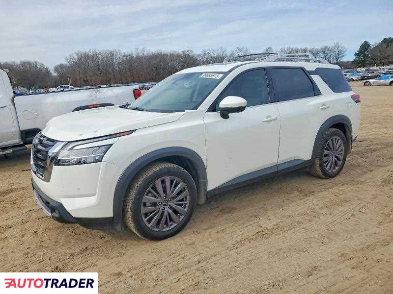 Nissan Pathfinder 2023 3