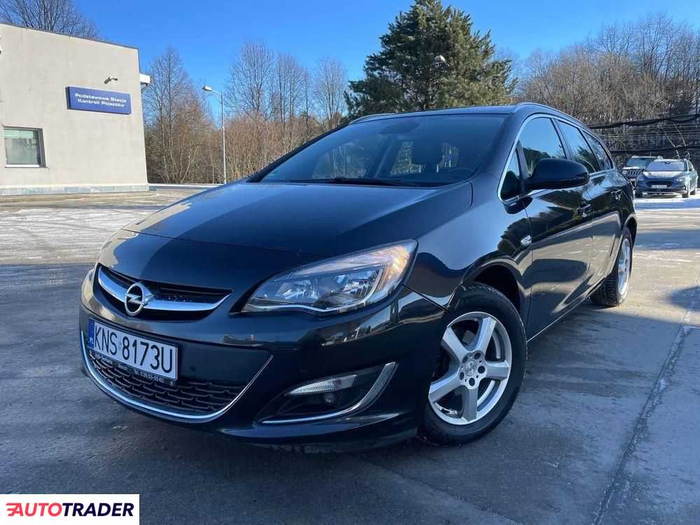 Opel Astra 2013 1.4 140 KM