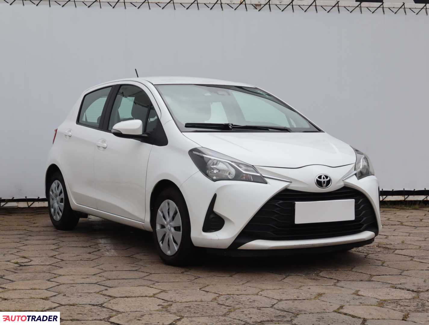 Toyota Yaris 2017 1.0 68 KM Toyota Yaris 2017 1.0 68 KM