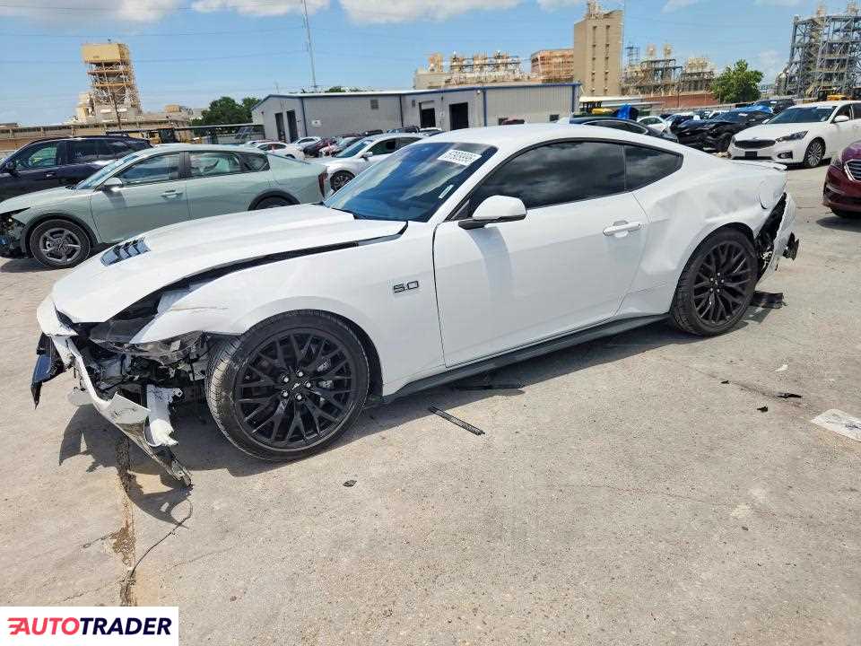 Ford Mustang 2025 5