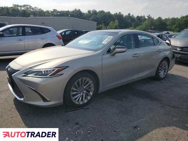 Lexus ES 2019 3