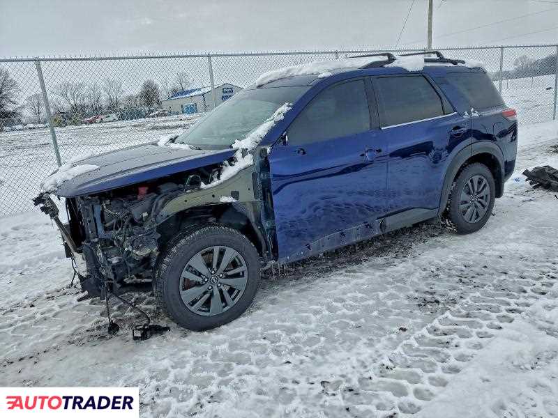 Nissan Pathfinder 2022 3