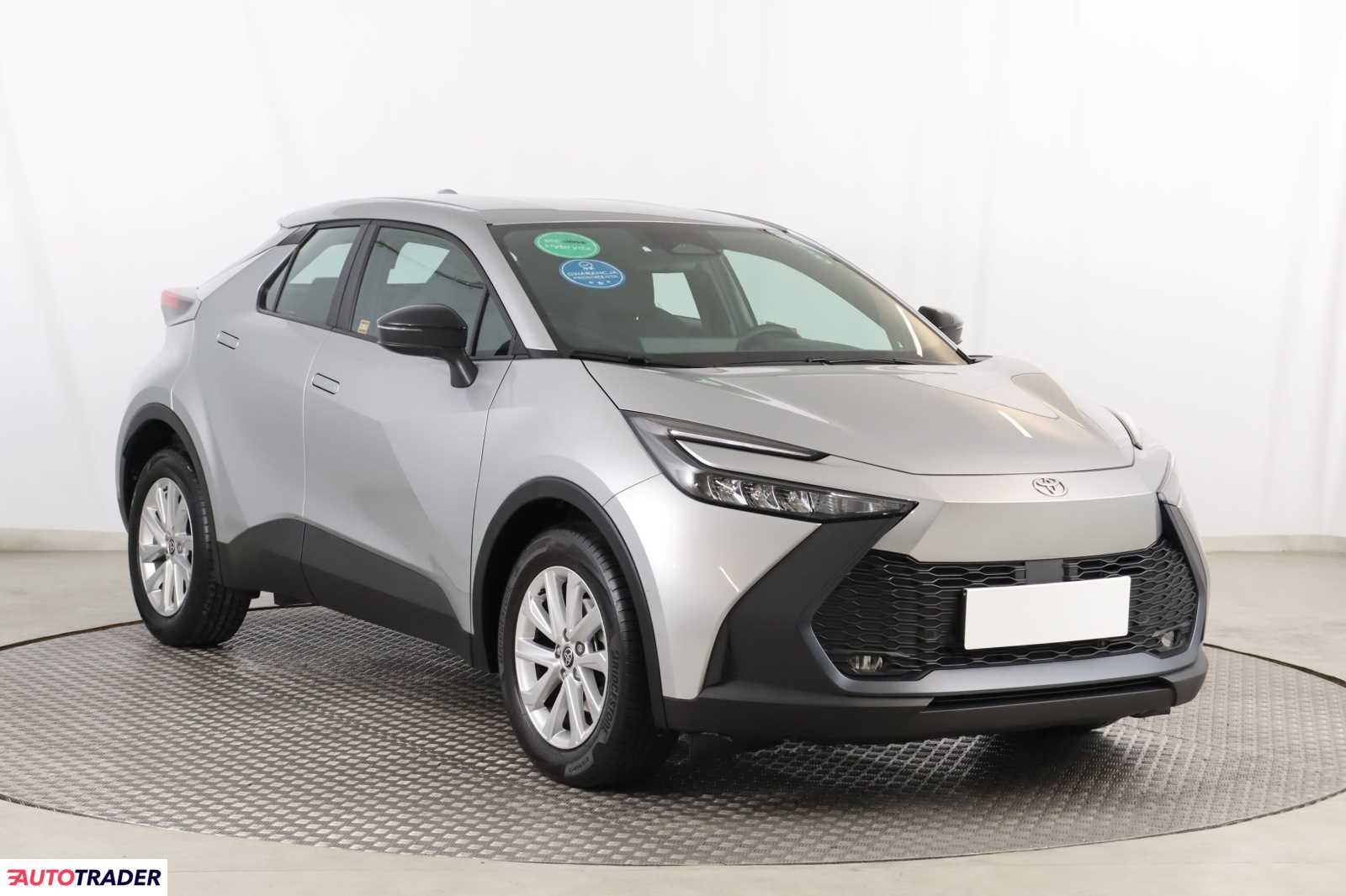 Toyota C-HR 2024 1.8 120 KM