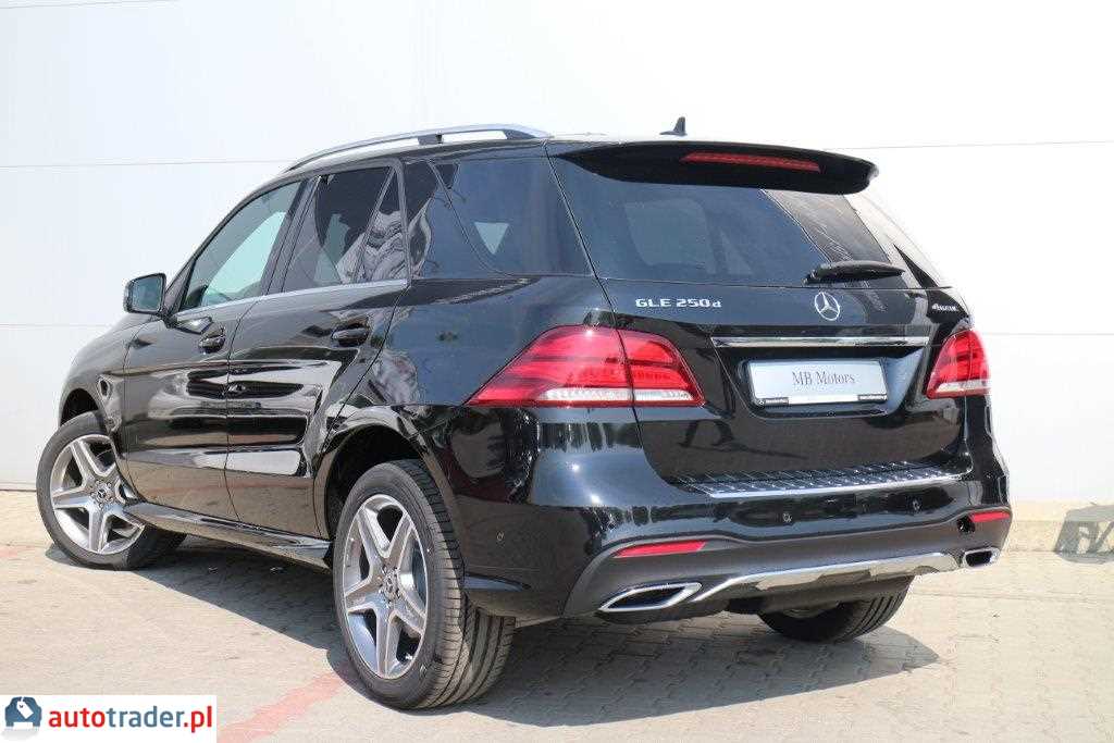 Mercedes M-klasa 2017 2.1 204 KM Mercedes M-klasa 2017 2.1 204 KM