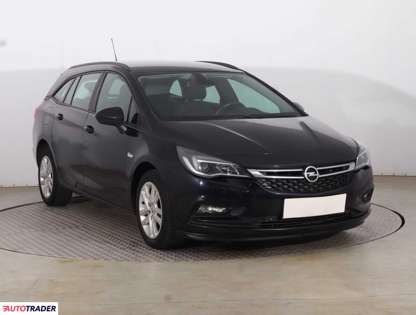 Opel Astra 2018 1.6 108 KM