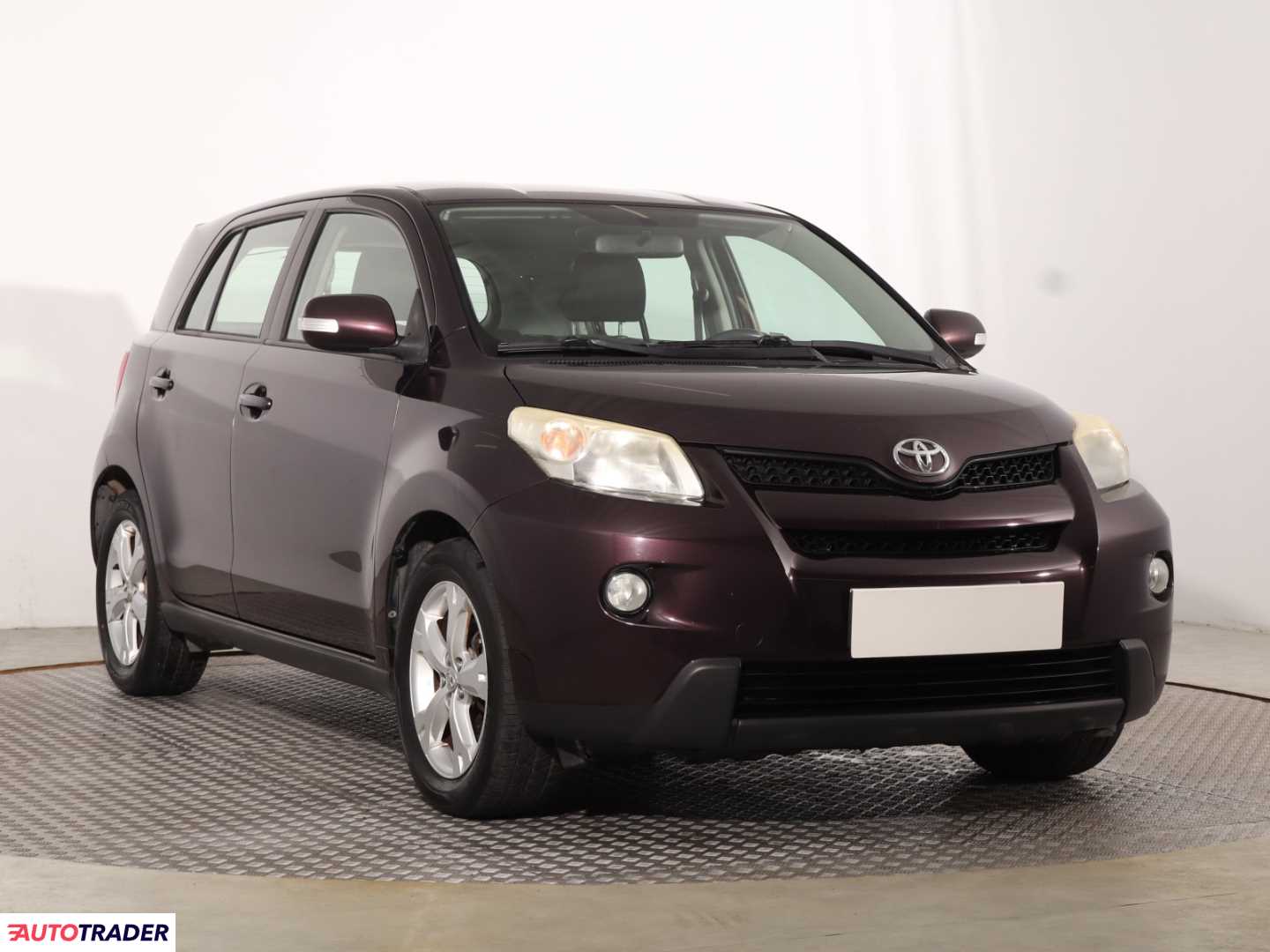 Toyota Pozostałe 2009 1.3 99 KM