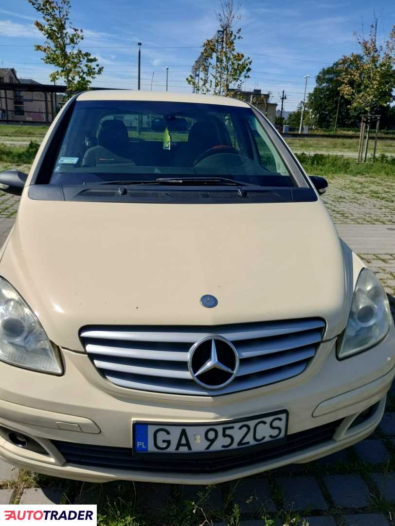 Mercedes B-klasa 2005 2.0 109 KM