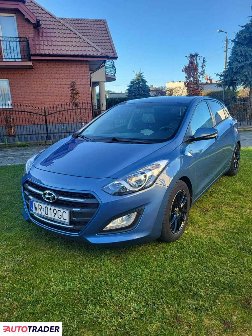 Hyundai i30 2016 1.4 100 KM