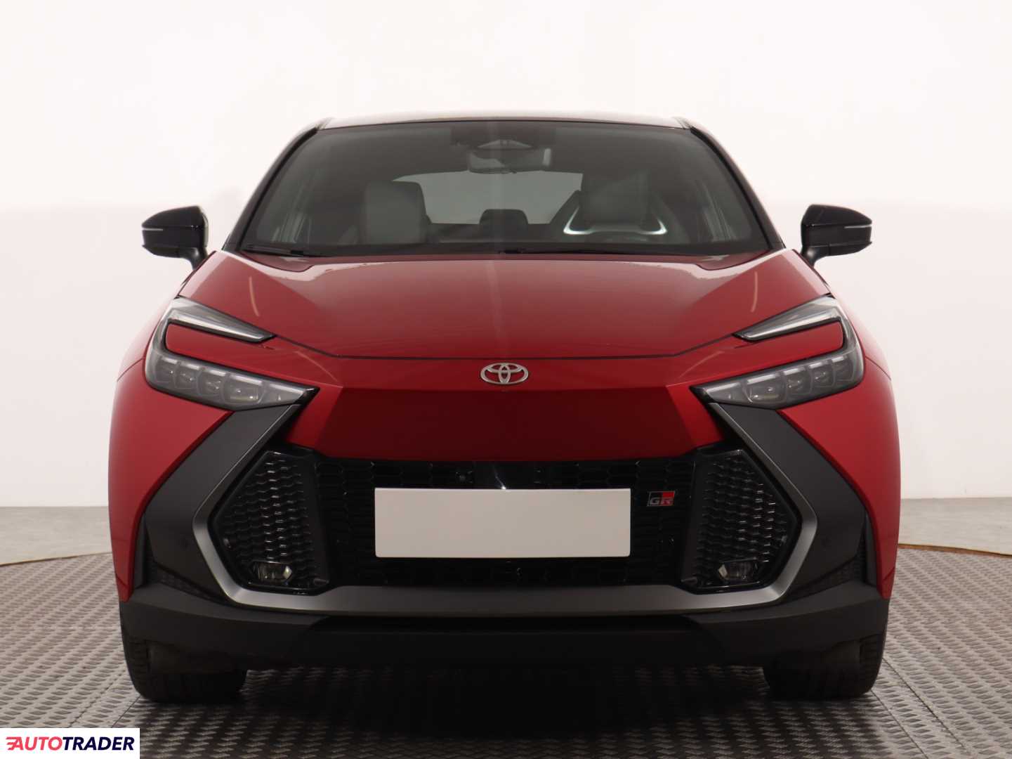Toyota C-HR 2024 2.0 194 KM