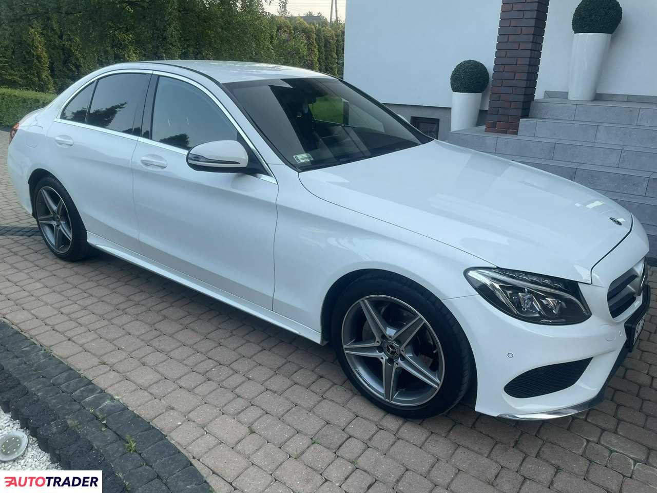 Mercedes C-klasa 2017 2.0 184 KM Mercedes C-klasa 2017 2.0 184 KM