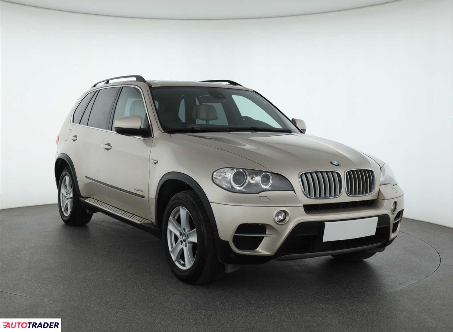 BMW X5 2013 3.0 301 KM