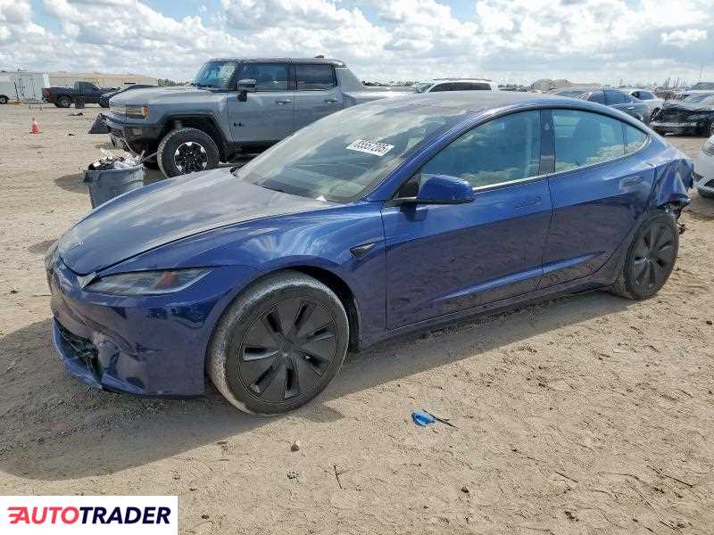 Tesla Model 3 2024