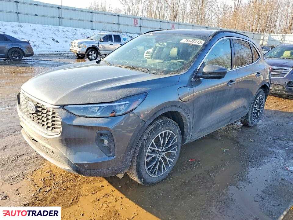 Ford Escape 2025 2