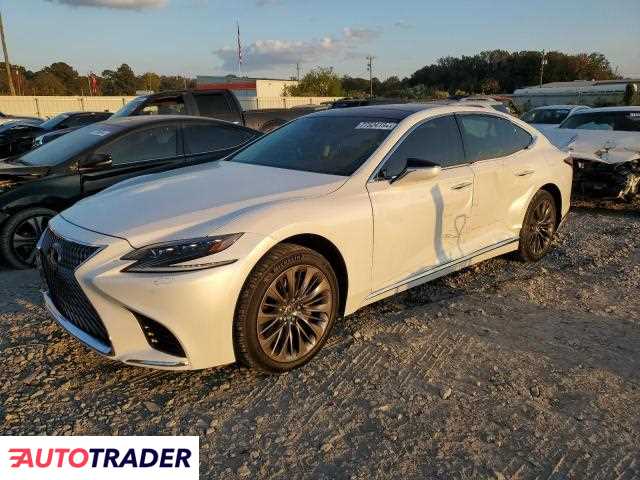 Lexus LS 2018 3