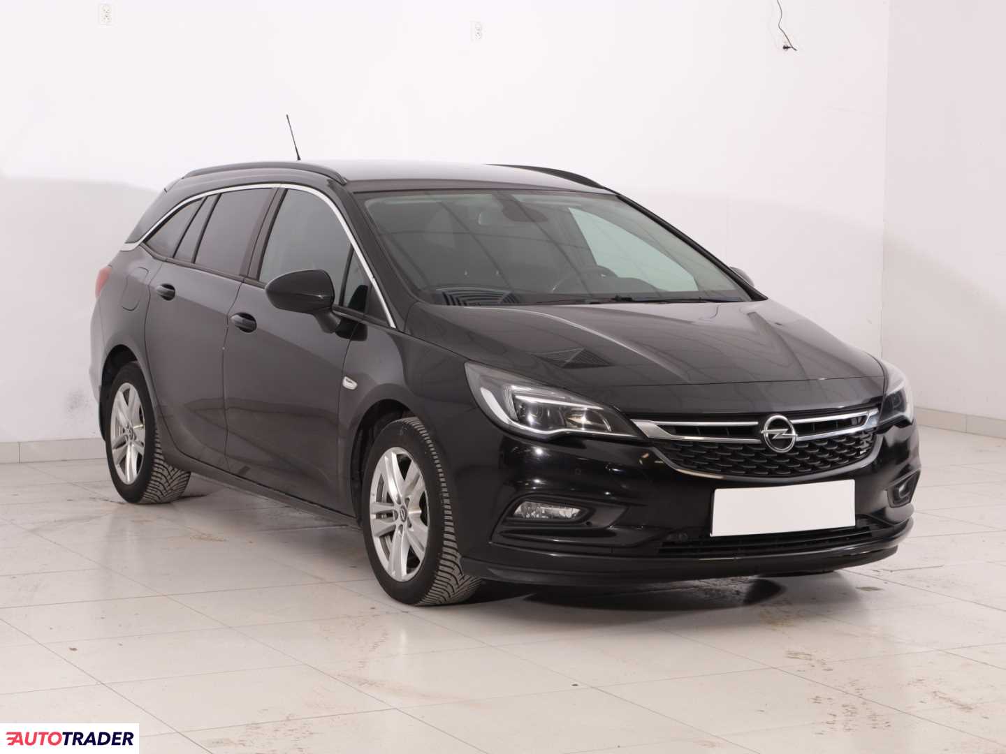 Opel Astra 2018 1.6 134 KM