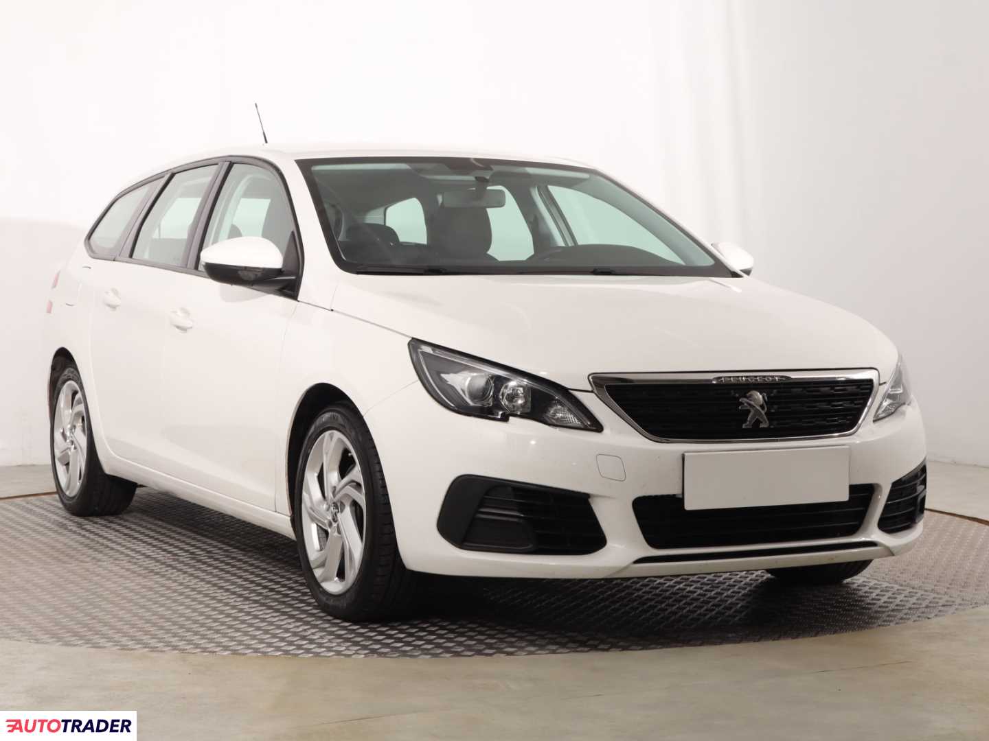 Peugeot 308 2018 1.2 108 KM