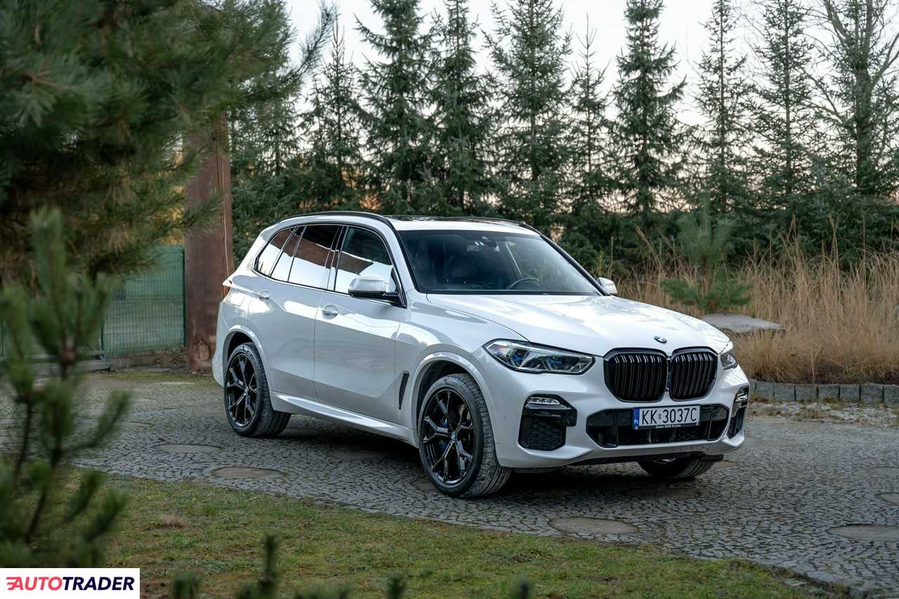 BMW X5 2019 3.0 340 KM