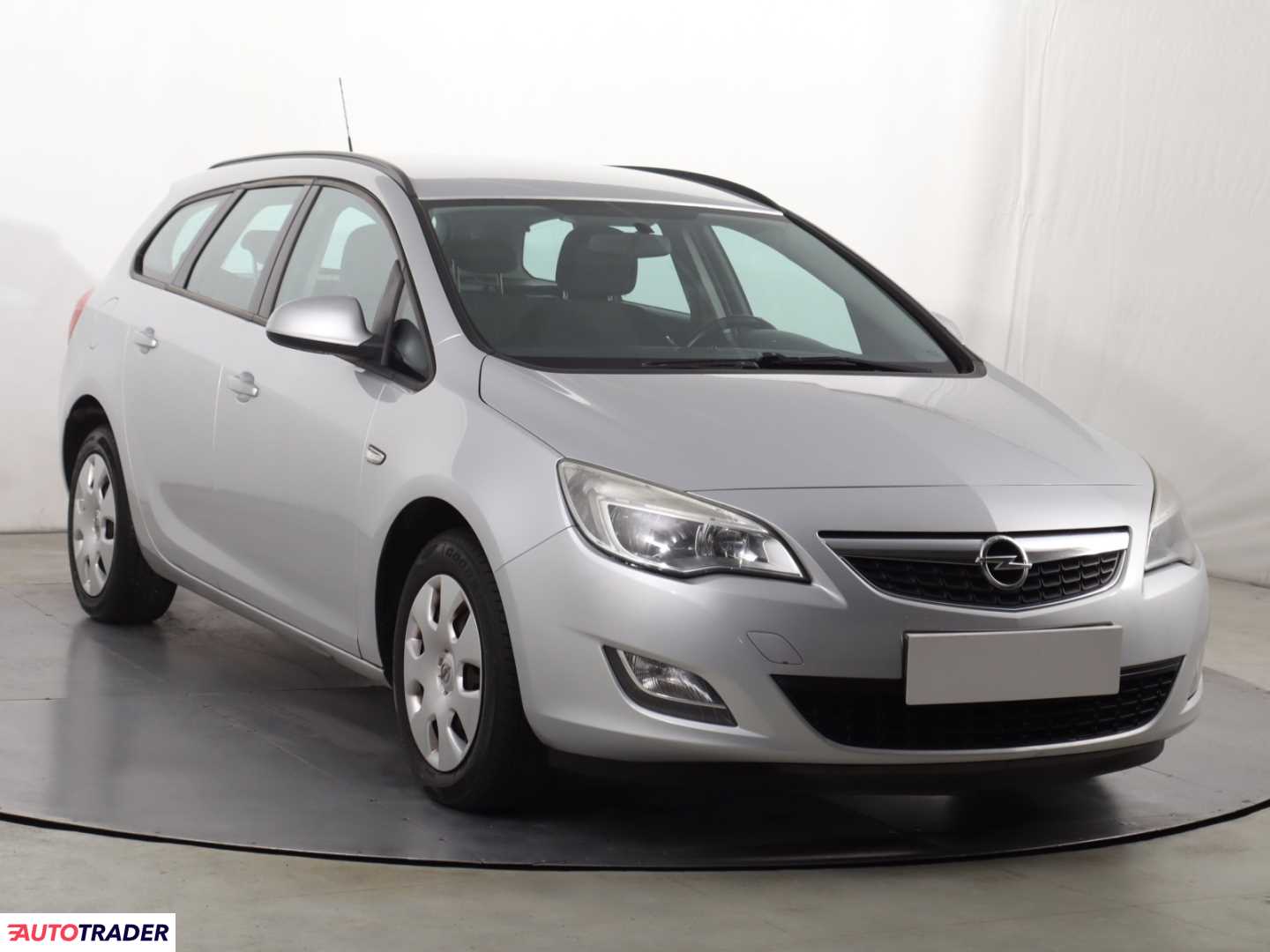 Opel Astra 2011 1.7 108 KM