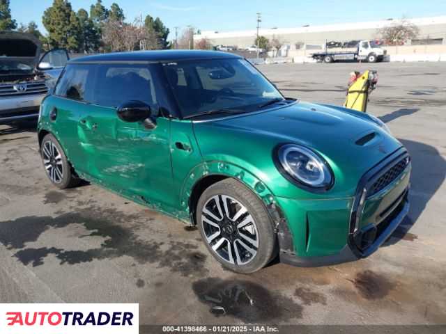 Austin Mini 2.0 benzyna 2023r. (FREMONT)