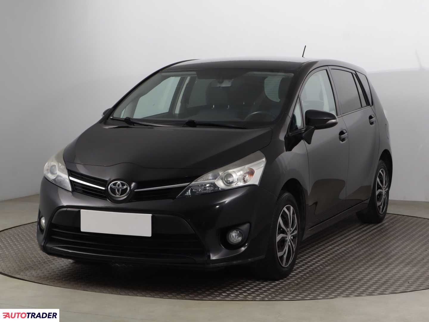 Toyota Verso 2014 1.6 130 KM