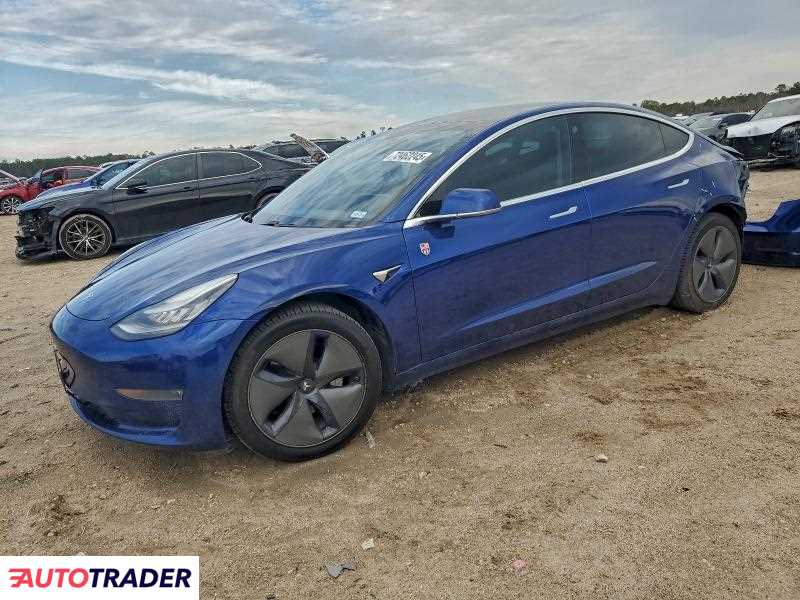 Tesla Model 3 2020