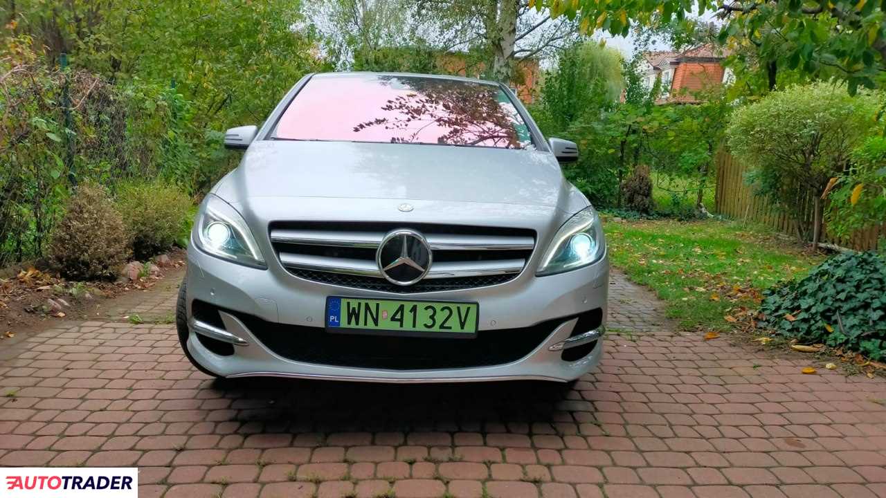 Mercedes B-klasa 2016 179 KM Mercedes B-klasa 2016 179 KM