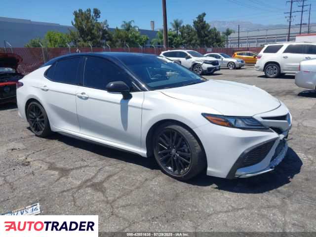 Toyota Camry 2023 3