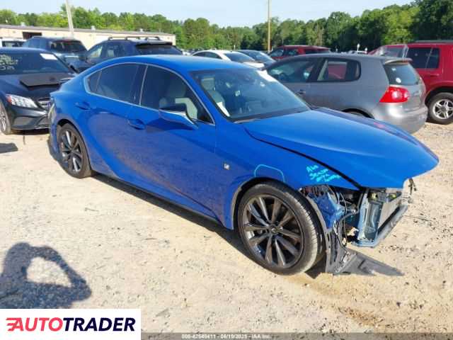 Lexus IS 2022 3