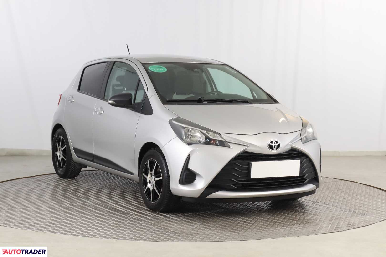 Toyota Yaris 2017 1.5 109 KM Toyota Yaris 2017 1.5 109 KM