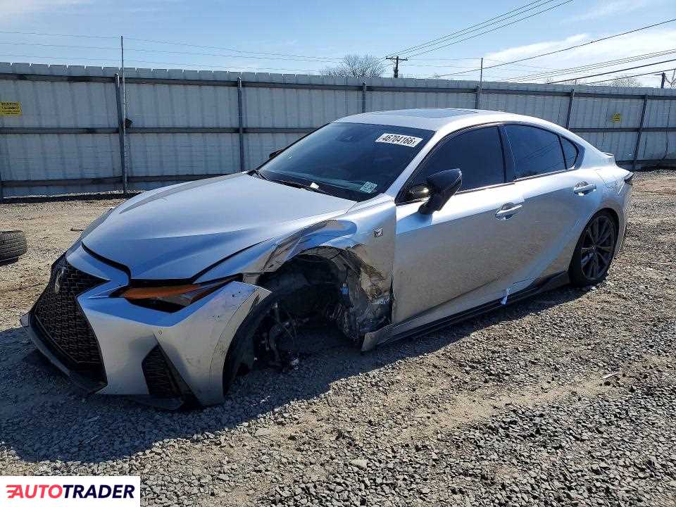 Lexus IS 2025 3