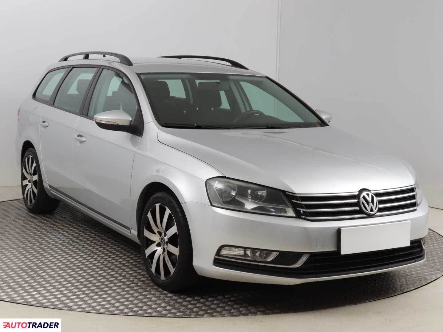 Volkswagen Passat 2011 2.0 138 KM