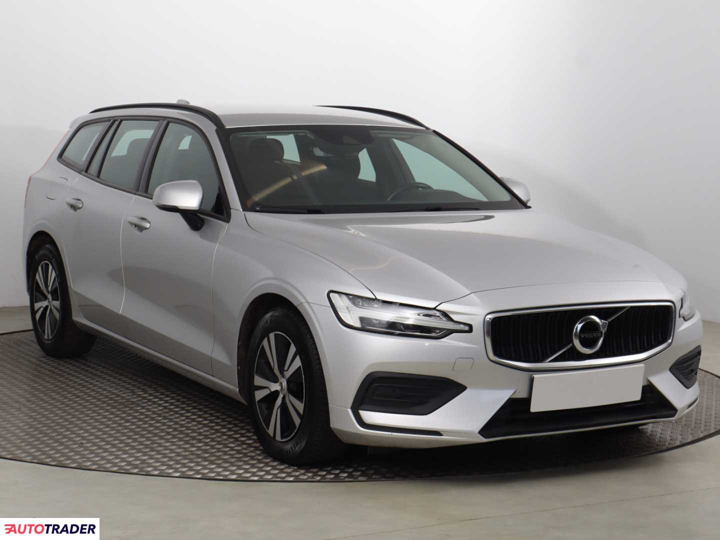 Volvo V60 2020 2.0 147 KM